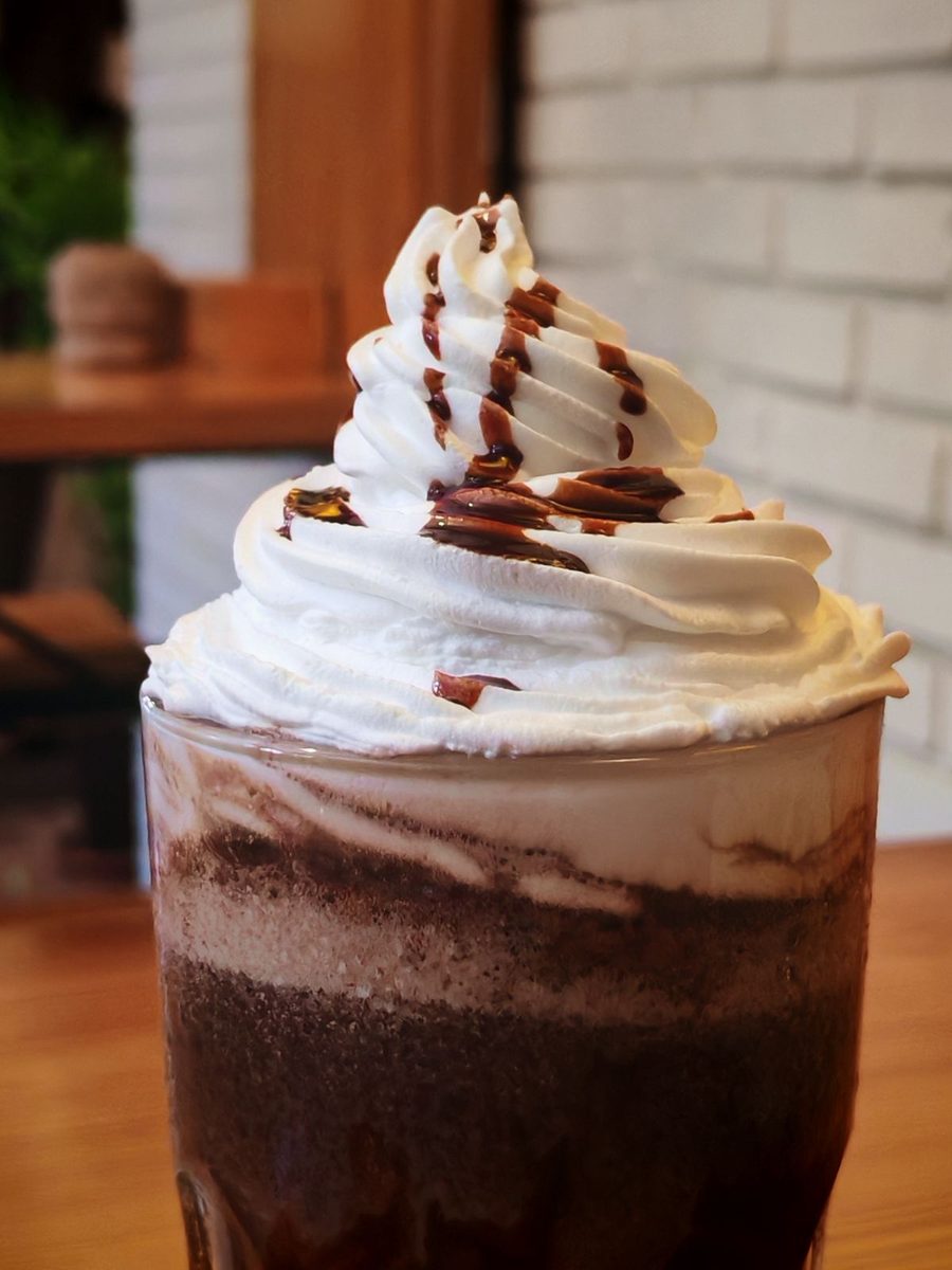 Eisschokolade mit Sahne